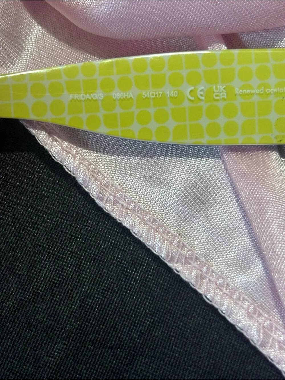 kate spade Green Eyeglass Case with Black Polka Dot Cleaning Cloth